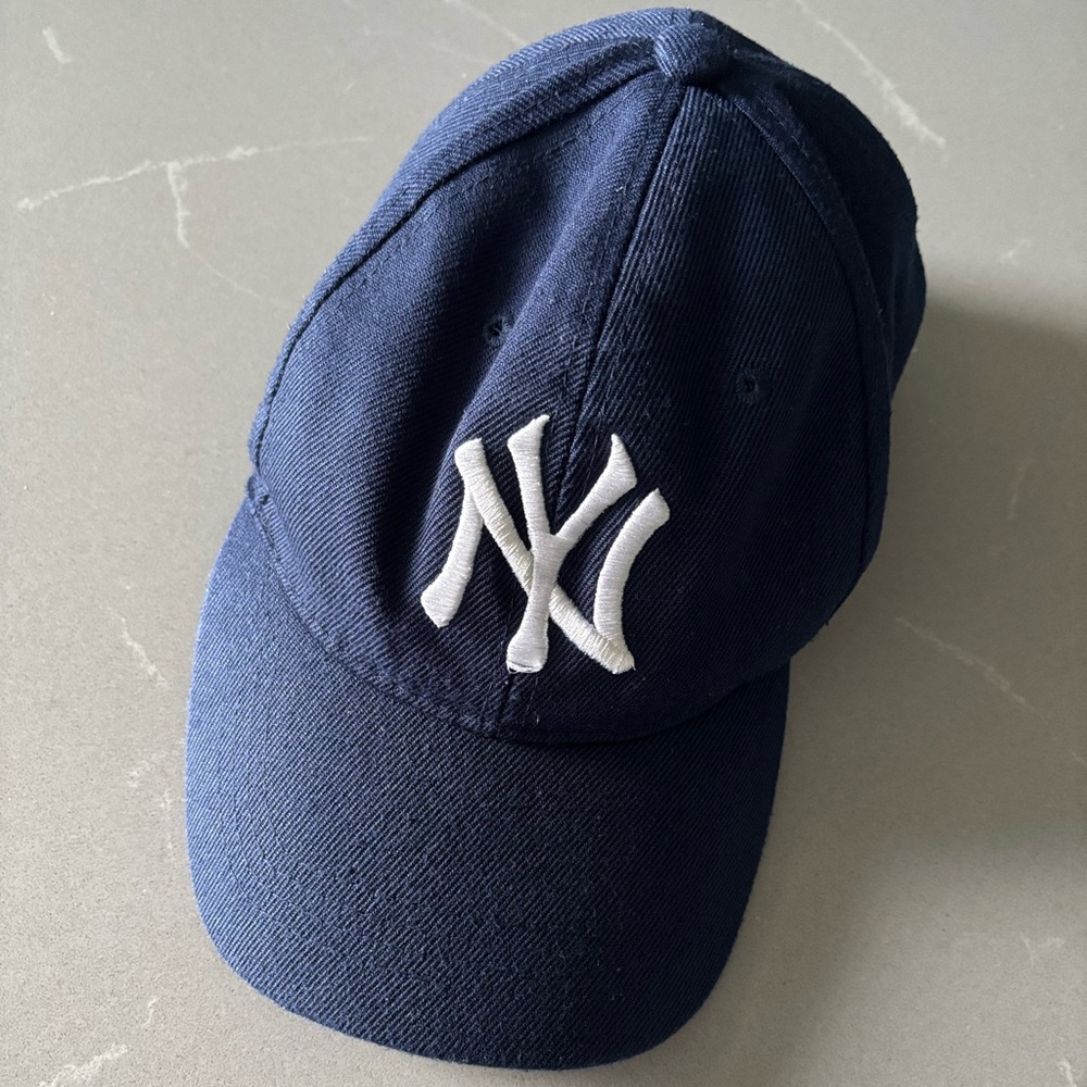NY YANKEES Baseball Cap - Picture 2 of 7
